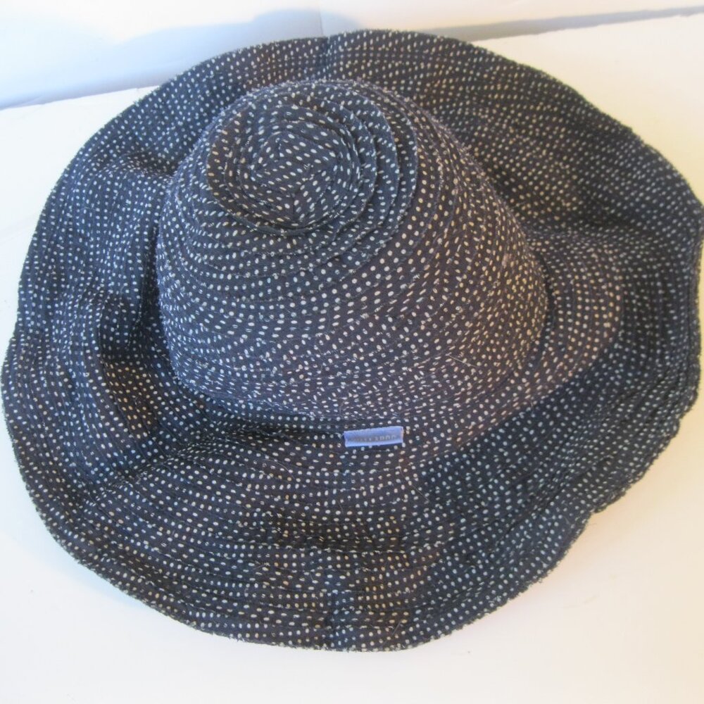 Wallaroo Women's Scrunchie Wide Brimmed Hat - Navy/White Dots